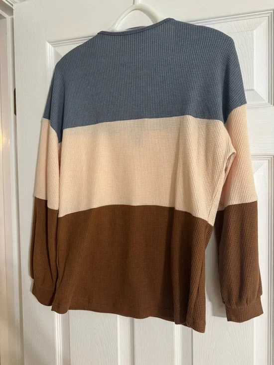 Button-Accent Colorblock Waffle Knit Top - Blue, Cream & Brown - Picture 2 of 2